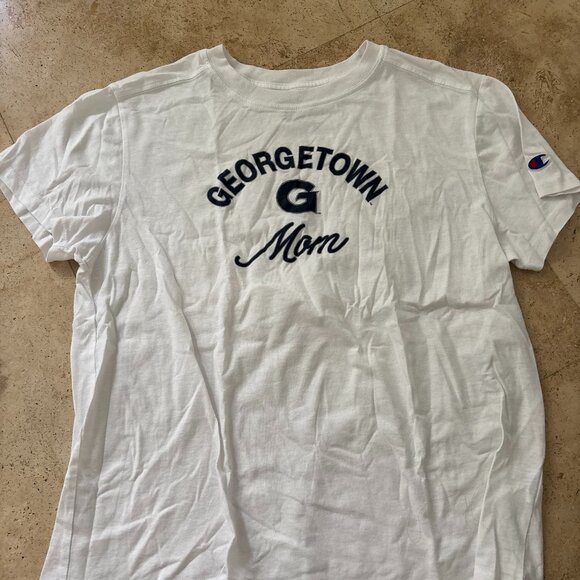 Georgetown University CHAMPIONS Mom Shirt - Picture 1 of 2
